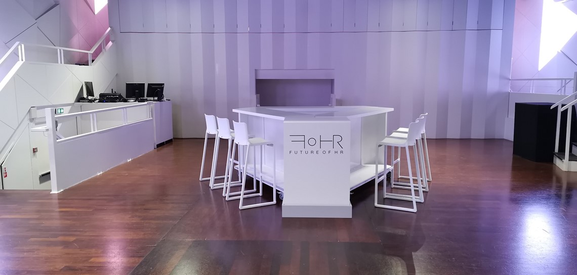 location de mobilier plateauTV pour l'énémentiel - Scénomob