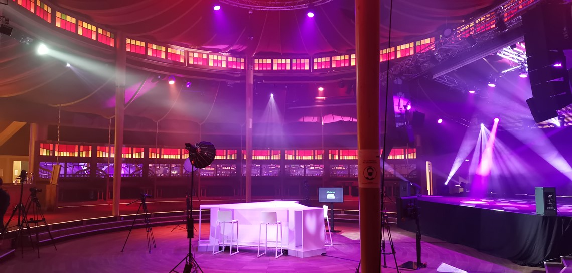 Mobilier Plateau TV "Soixante-Six" au Cabaret Sauvage (agence Eden System / Utopia)